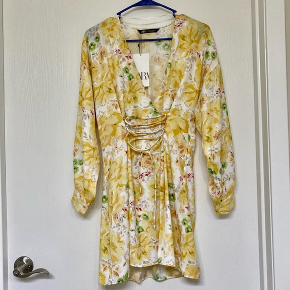 Zara Floral print dress - Blogger favorite - Picture 7 of 8